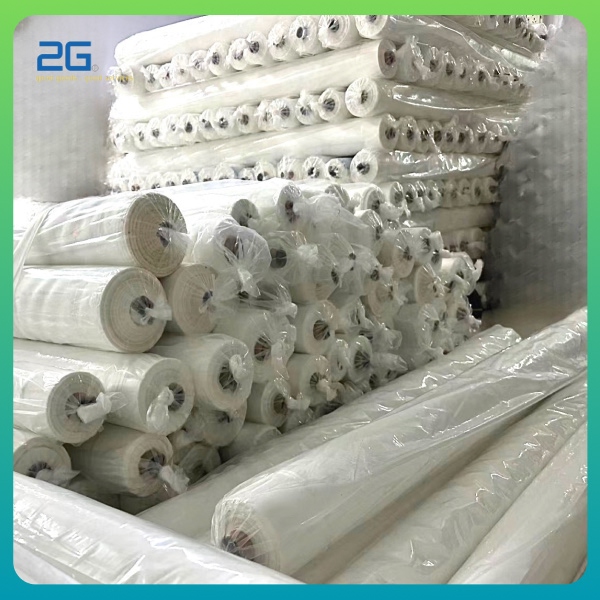 Tạp chất có kích thước lớn sẽ được giữ lại trên bề mặt lưới khi lọc